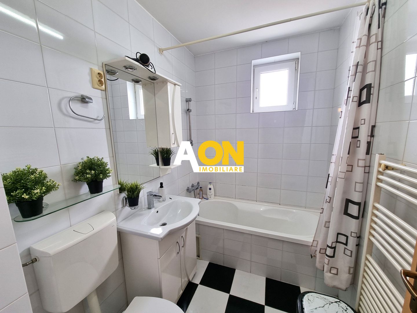 De vanzare apartament 3 camere decomandat bloc nou Cetate - Poză 7