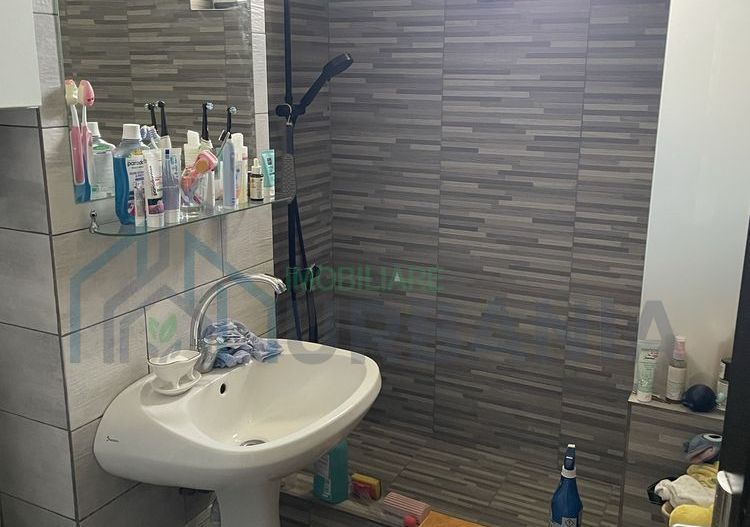 Apartament 3 camere decomandat, zona Alexandru cel Bun, 66 mp utili, mobilat si echipat - Poză 4