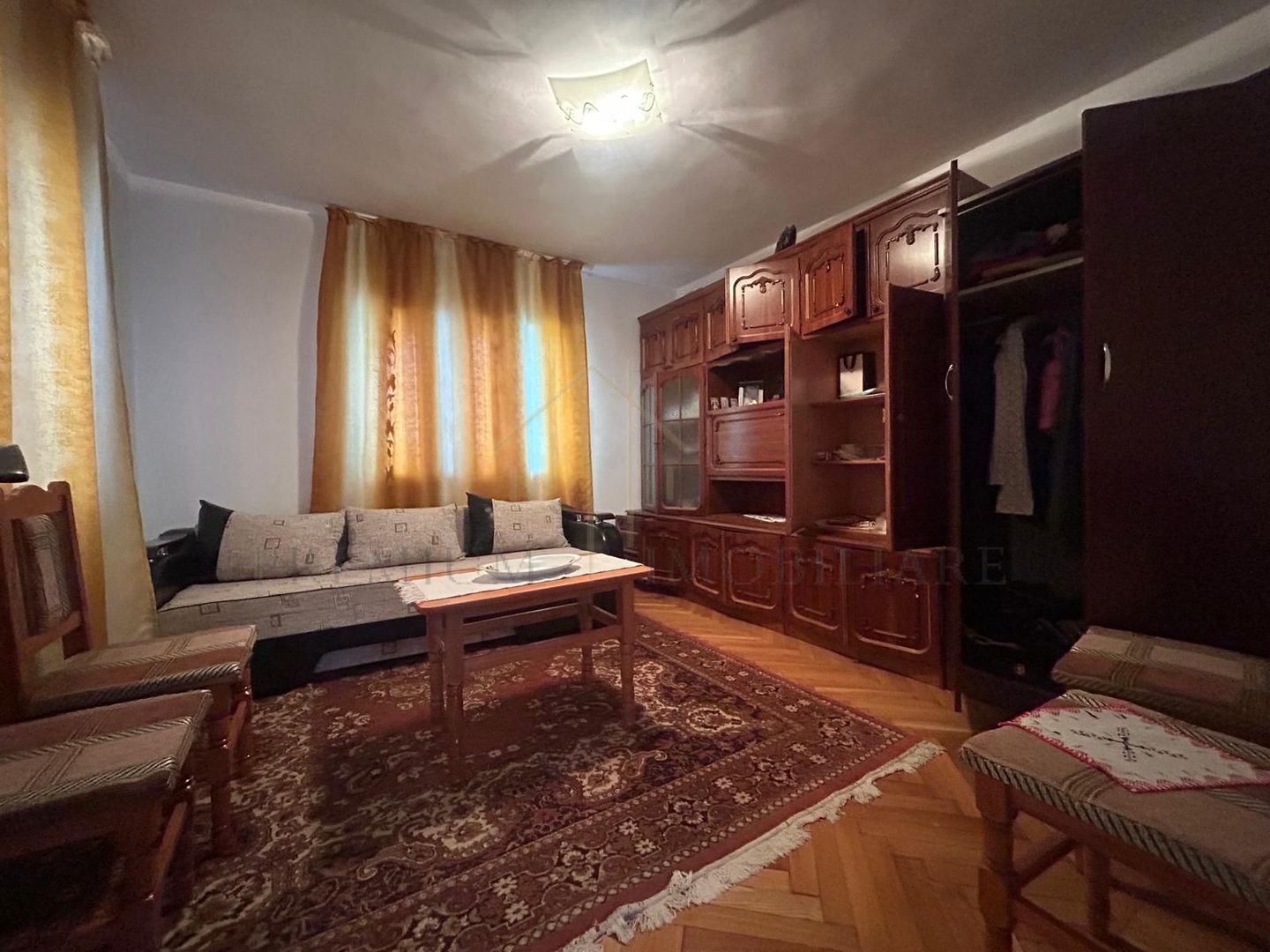 Casă batraneasca+ teren 999 mp intravilan în Oituz - Poză 3