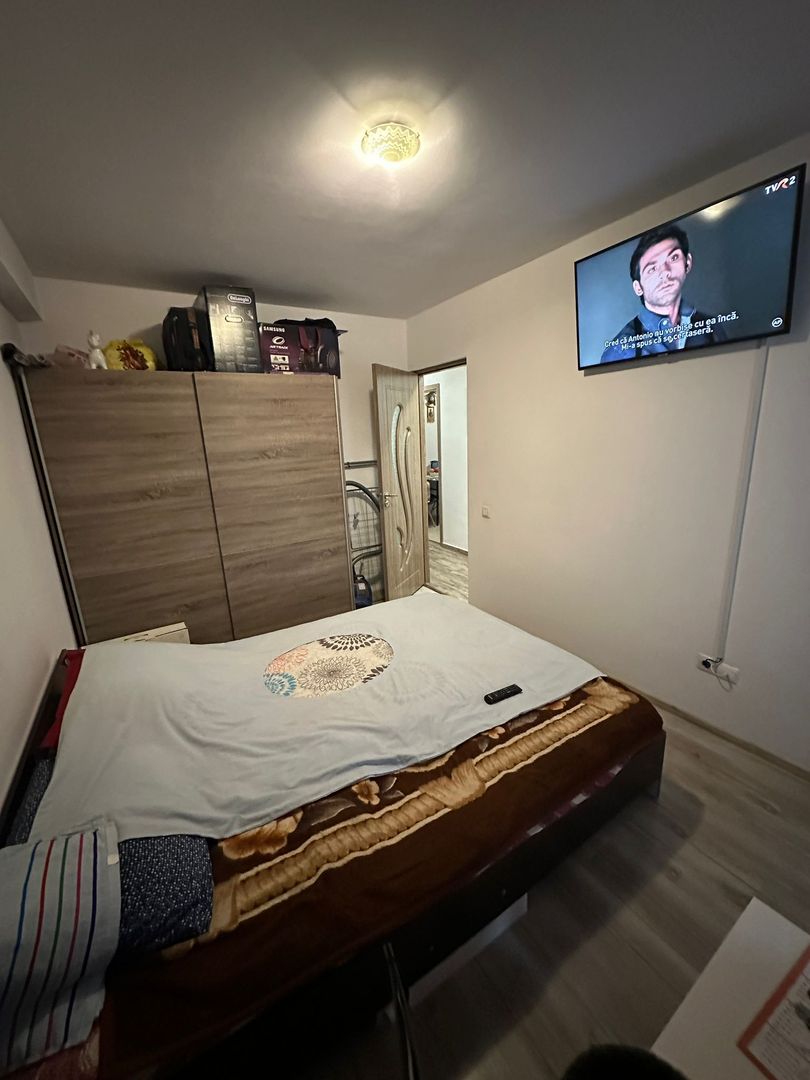 Apartament decomandat 3 Camere Turnu Magurele - Poză 11