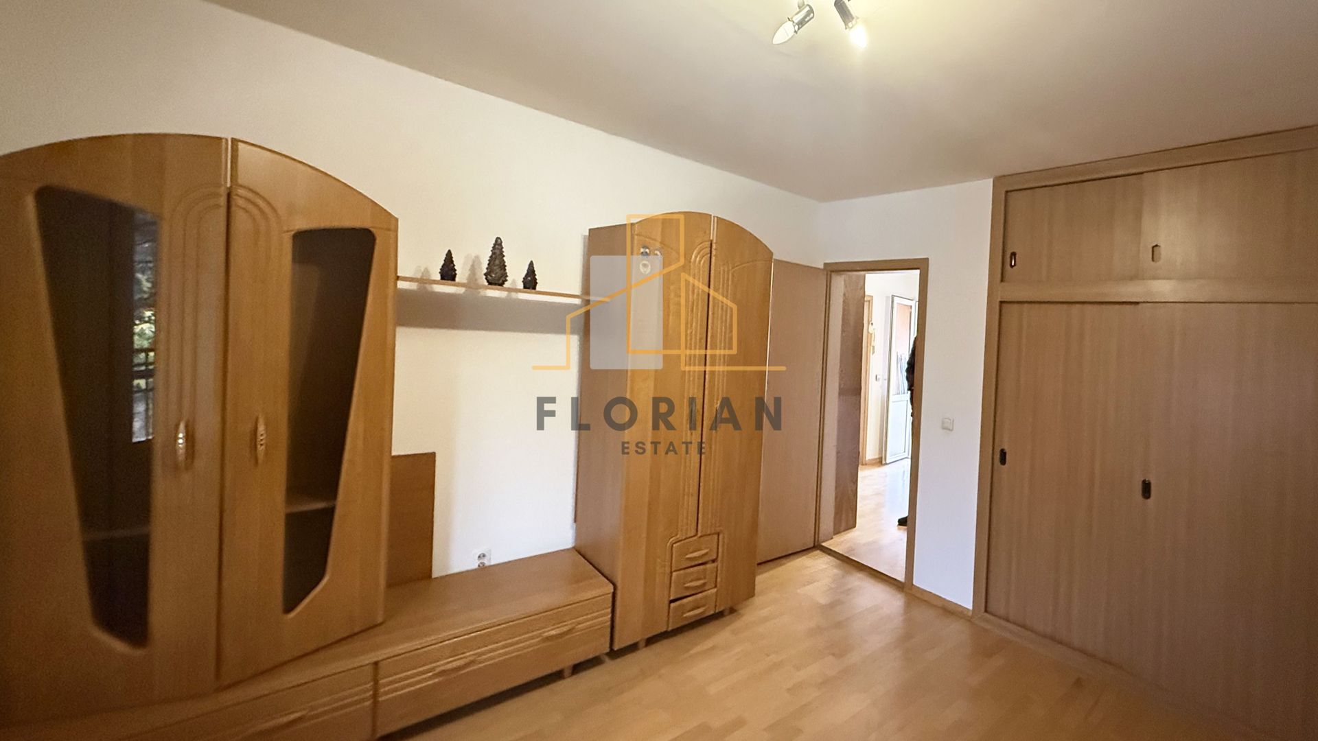 Apartament 2 camere, decomandat, cu intrare separată, la casa - Poză 3