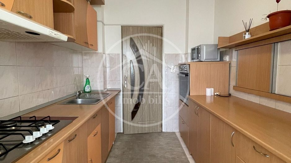Apartament de închiriat cu 3 camere în zona Decebal, Oradea - Poză 9