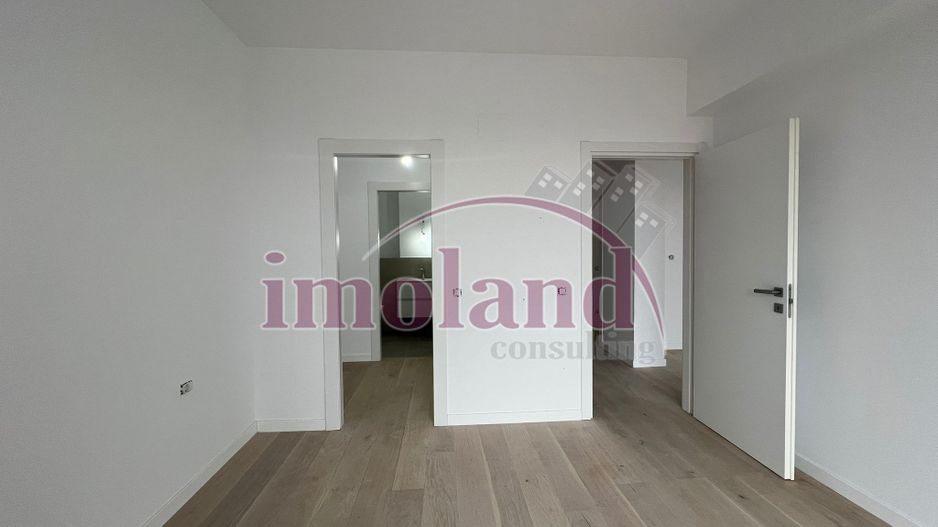 Vanzare - apartament 3 camere - NOU - Sisesti - Poză 3