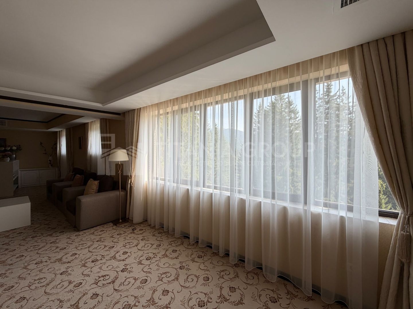 Hotel 4 stele, complet echipat, 85 camere, teren 5000 mp - Predeal - Poză 20
