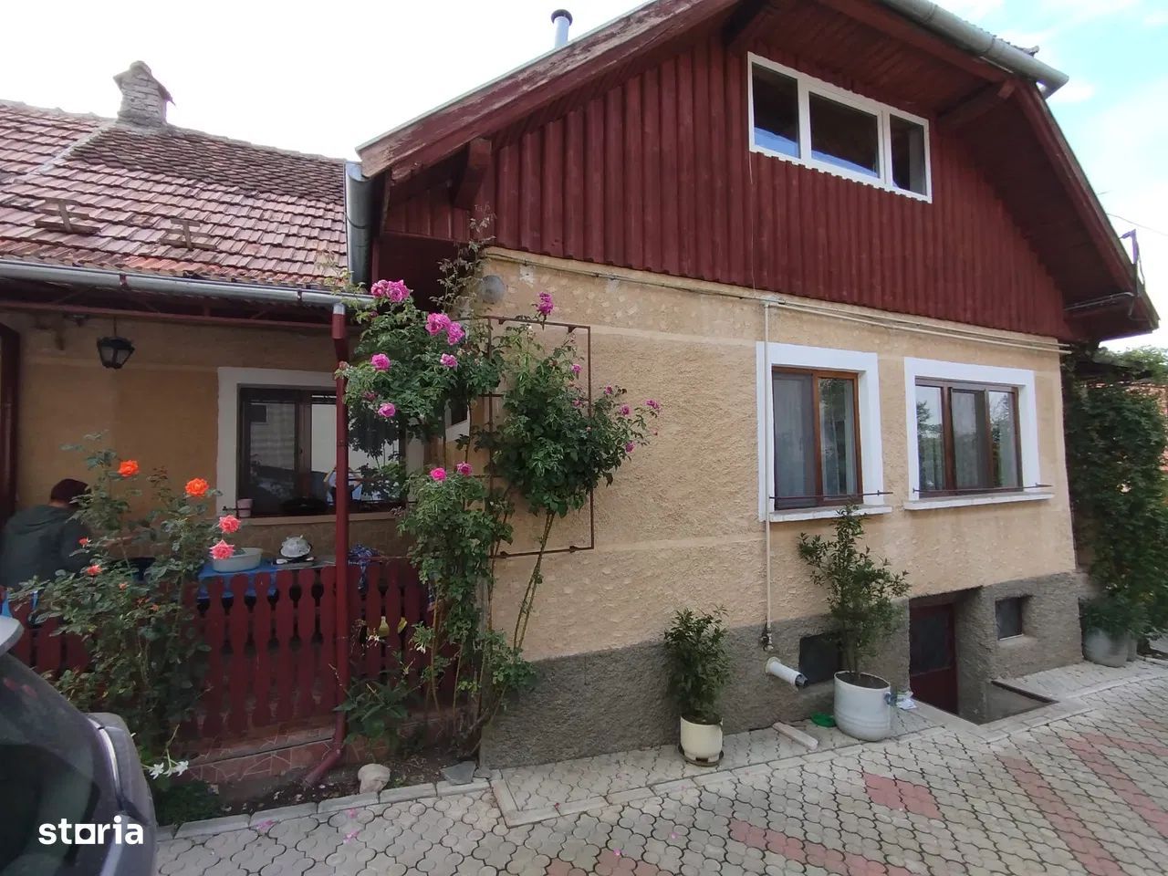 Casa individuala 140mp, teren 1555 mp, Sacele. - Poză 2