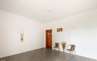 Vilă cu piscină în Micalaca - Poză 8