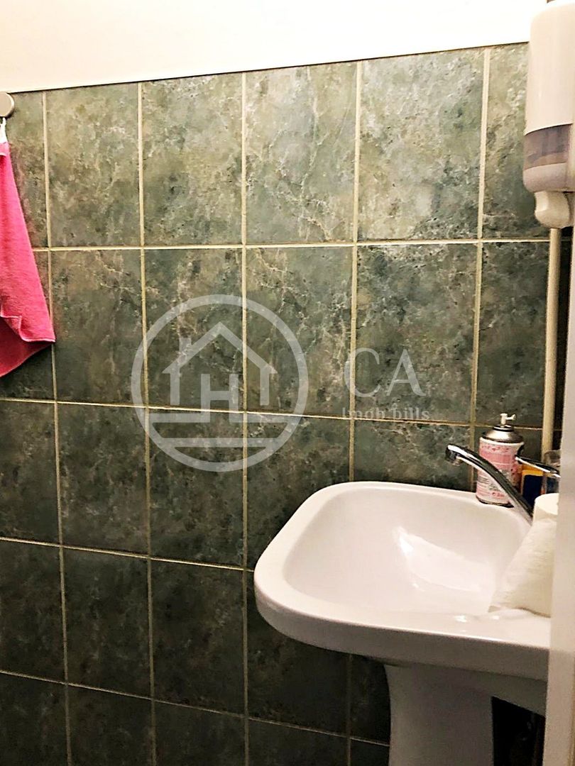 Spatiu comercial de inchiriat cu 5 camere pe Republicii, Oradea - Poză 12