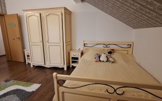 Casa individuala frumoasa si spatioasa in Giroc - Poză 36