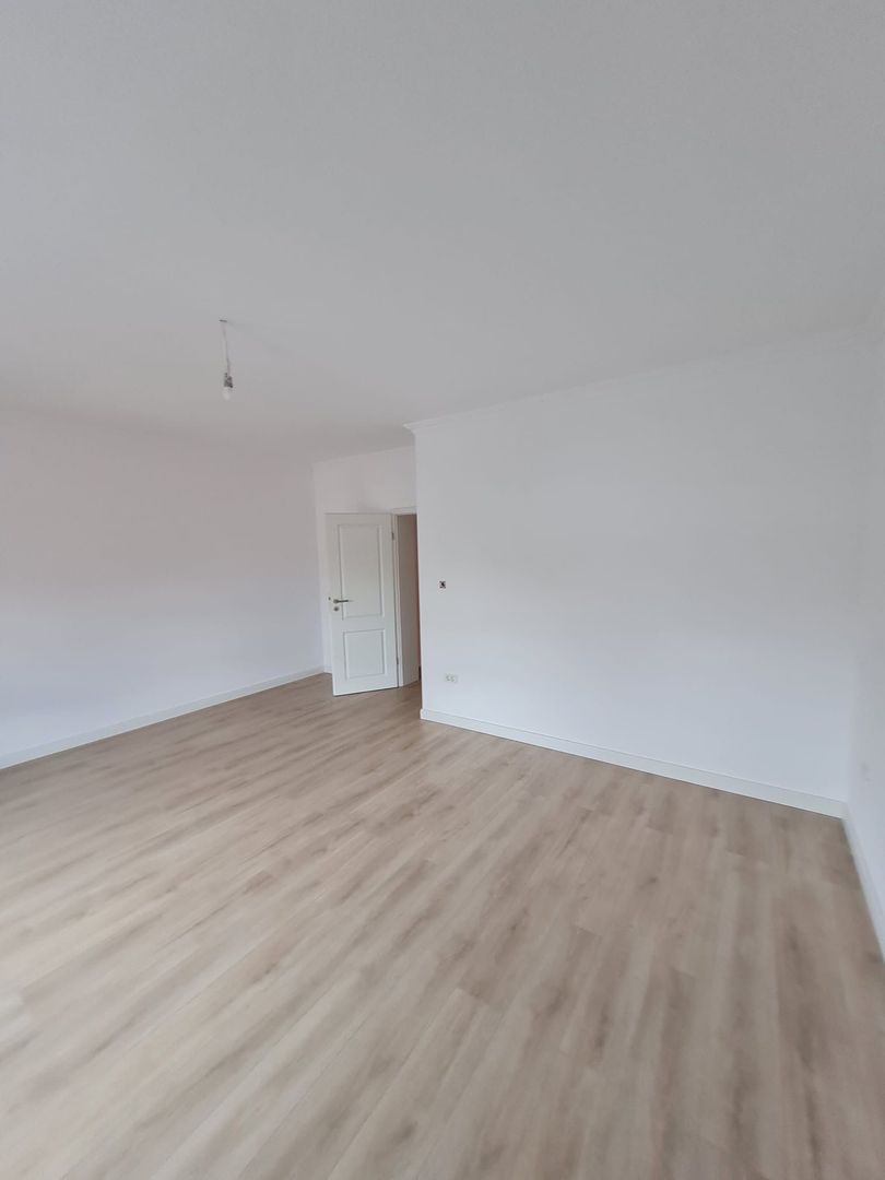 Proiect deosebit la 5 minute de Iulius Town - Poză 6