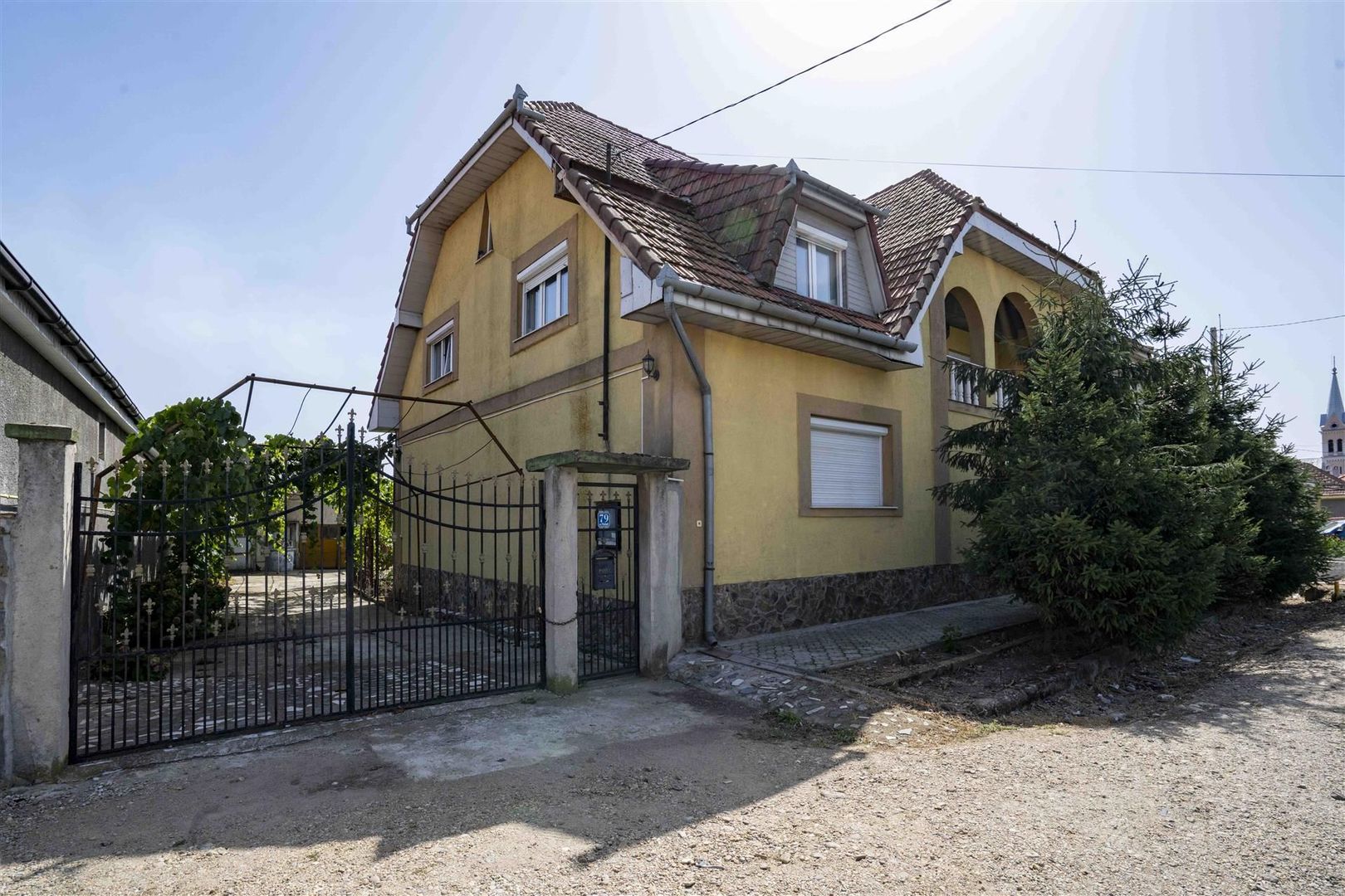 Casa de vanzare D+P+M Tarian - Poză 1