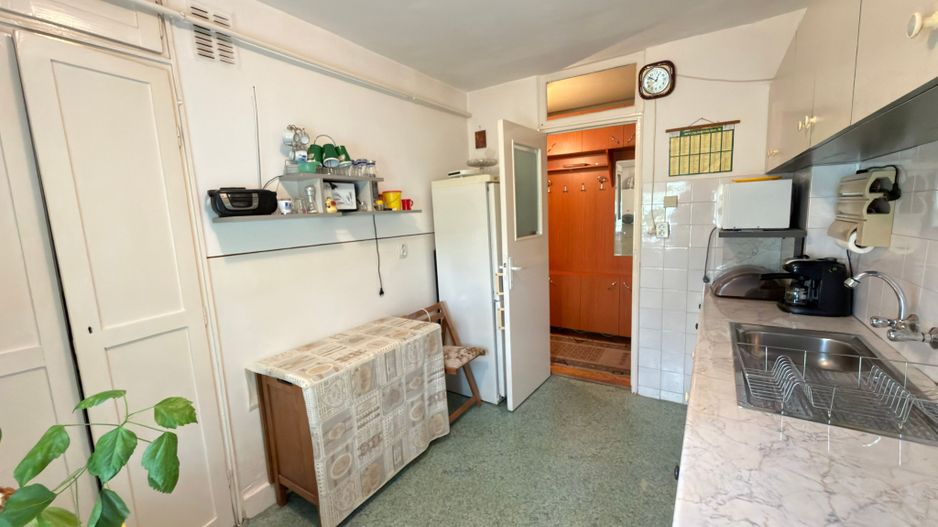Apartament 2 camere MV1 Str. Narcisei 5 Etaj III - Carei - Poză 3
