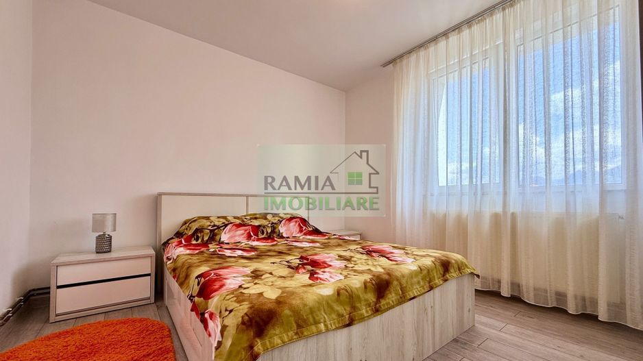 Apartament 2 camere complet renovat Bd. Vlahuță, panoramă spre Tâmpa - Poză 1
