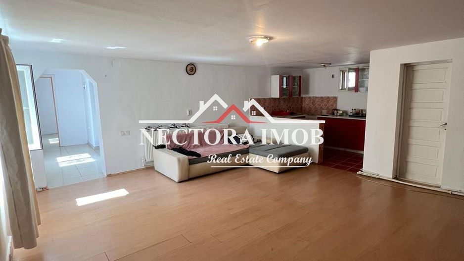 NECTORA IMOB-Casa 5 camere, 2 bai, 2 terase, 180 mp, Episcopia,Utilata - Poză 1