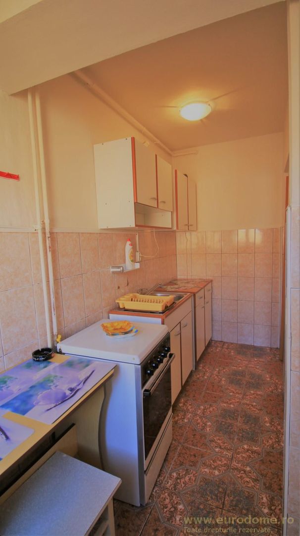 Exclusivitate - garsoniera, zugravită, centrală proprie - Poză 4