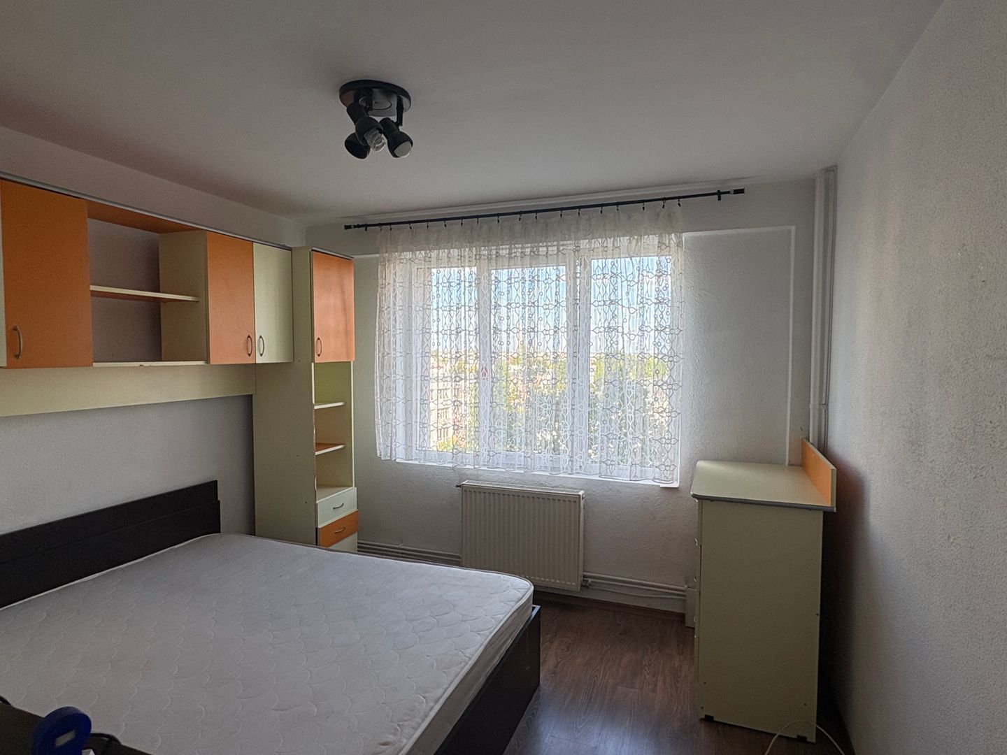 Apartament cu 3 camere - Centrala - Auchan Titan - Metrou 1 Decembrie - Poză 9
