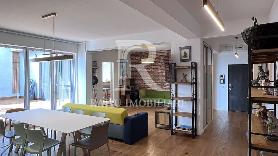 Penthouse cu Design Eclectic | Central | Panoramă Unică | Oradea - Poză 1