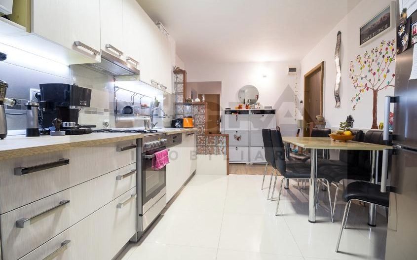 Apartament de 3 camere, decomandat, 2 parcarii, zona Minerva - Poză 5