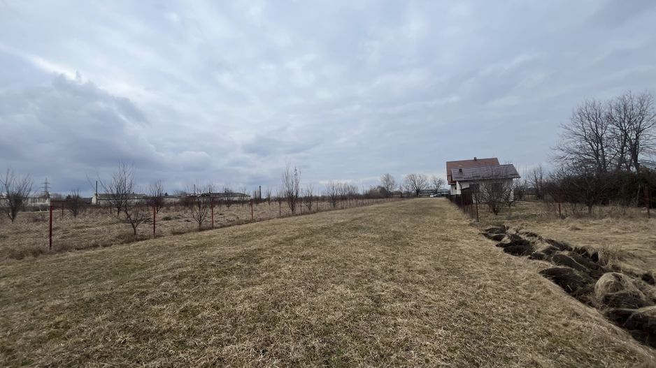 Teren Intravilan 2020 MP | Zonă Linistita | Radauti - Poză 6