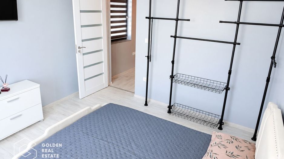 Apartament 3 camere, Via Carmina, mobilat si utilat complet, terasa 26 mp - Poză 5