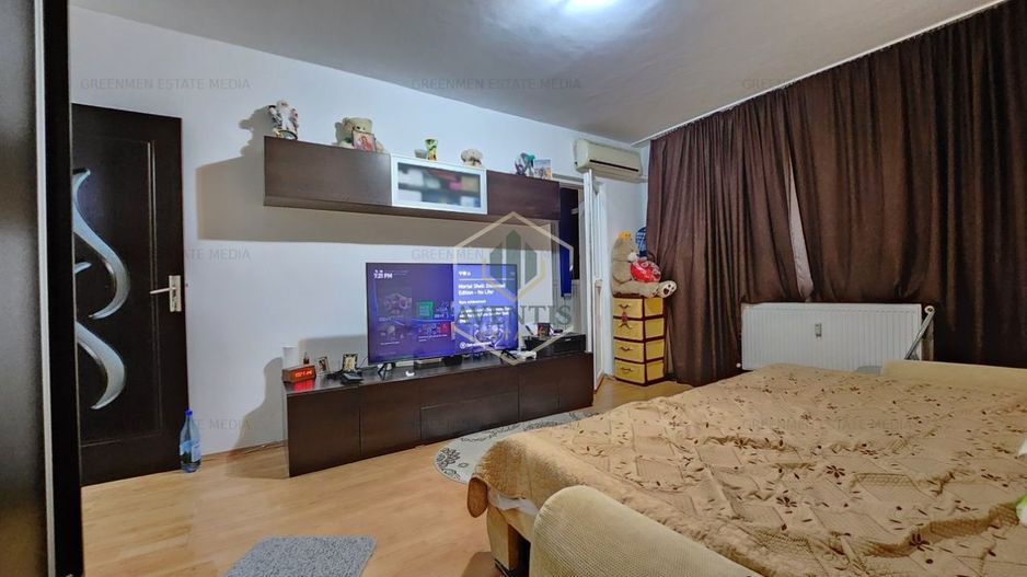 Garsoniera decomandata, bloc din 1982 reabilitat termic, Piata Muncii Baba Novac - Poză 3