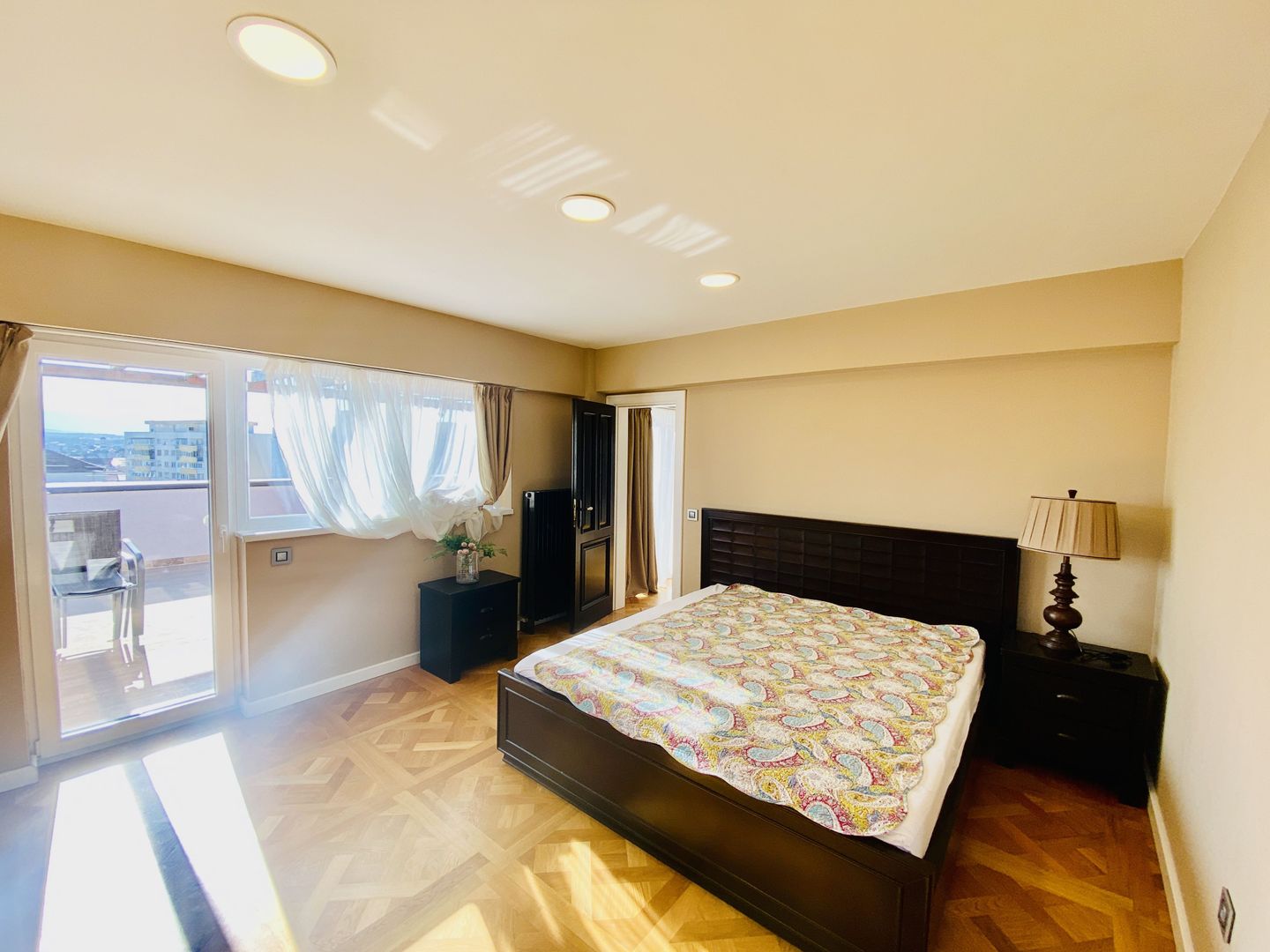 Penthouse confort lux,mobilat, utilat, garaj subteran, aer conditionat - Poză 20