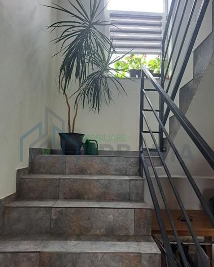 Vând casă în Iași, sat Vlaiceni - Poză 5