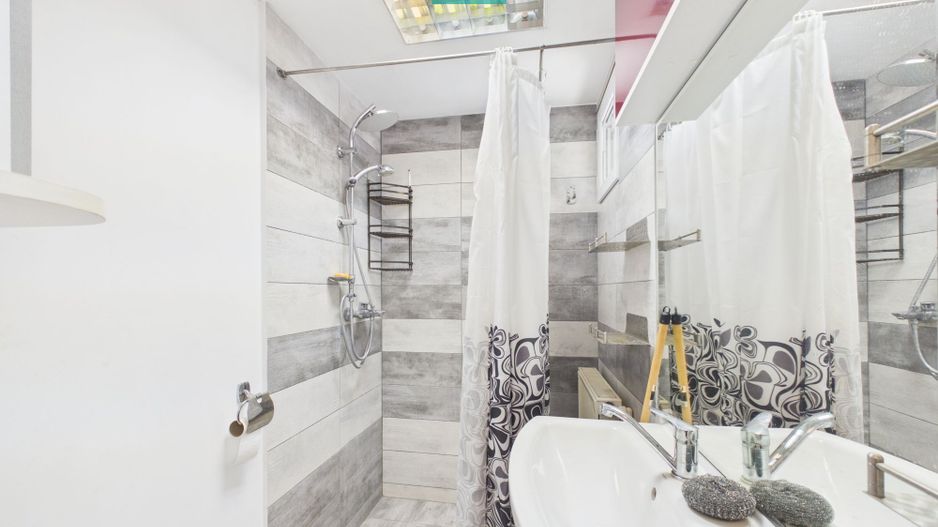 Apartament cu o camera, zona Parneava - Poză 3