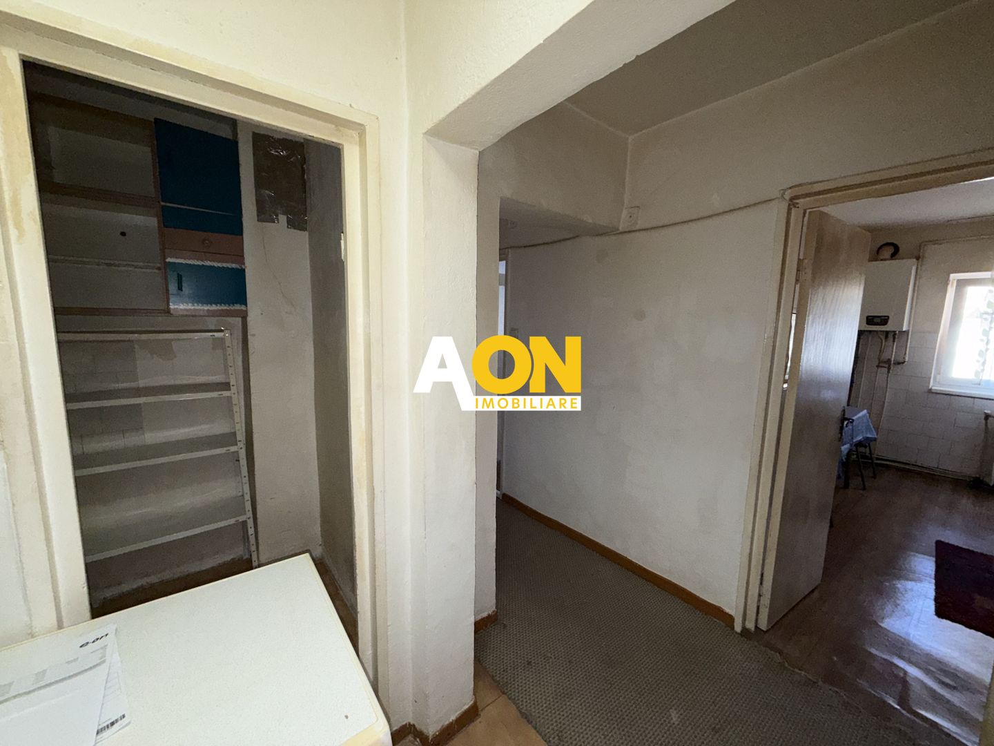 De vanzare apartament 3 camere, etaj 1, Cetate - Poză 9