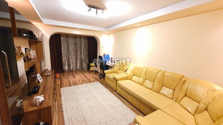 Apartament 2 camere, etaj 4, zona DONICI; - Poză 1