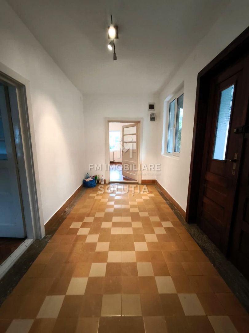 Casă de vânzare | 2 min de Centrul Vechi | garaj | curte proprie - Poză 5