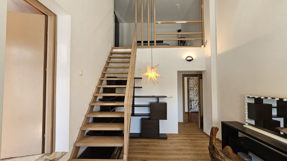 Vilă cu 7 camere în Faleză Nord – acces din 2 străzi/parcare în curte - Poză 9