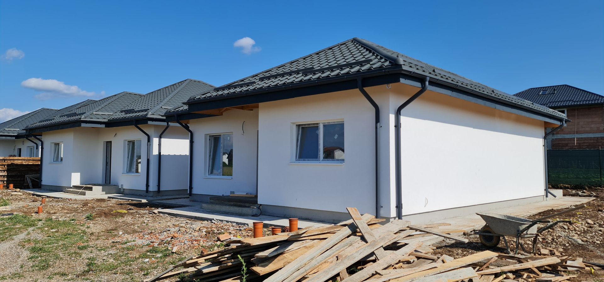 Casa individuala 3 camere cartier Izvor Tarlungeni Brasov - Poză 3