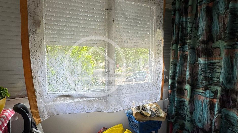 Apartament cu 3 camere de vanzare Str. Seleusului Zona Velenta,Oradea - Poză 11