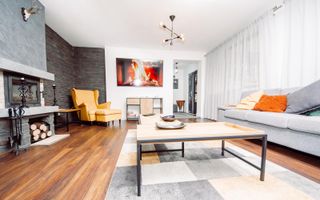 Pensiune Moderna 200 mp-teren 1000 mp-foisor-terasa-balcoane-Colibita - Poză 8