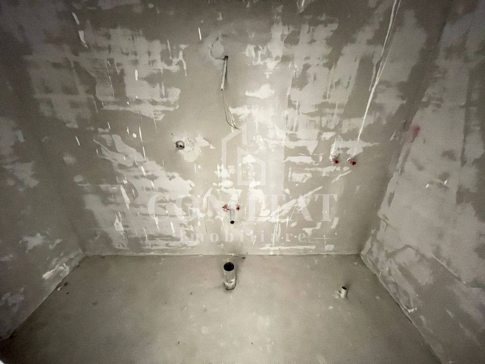 Apartament eficient compartimentat cu terasa generoasa - Poză 6