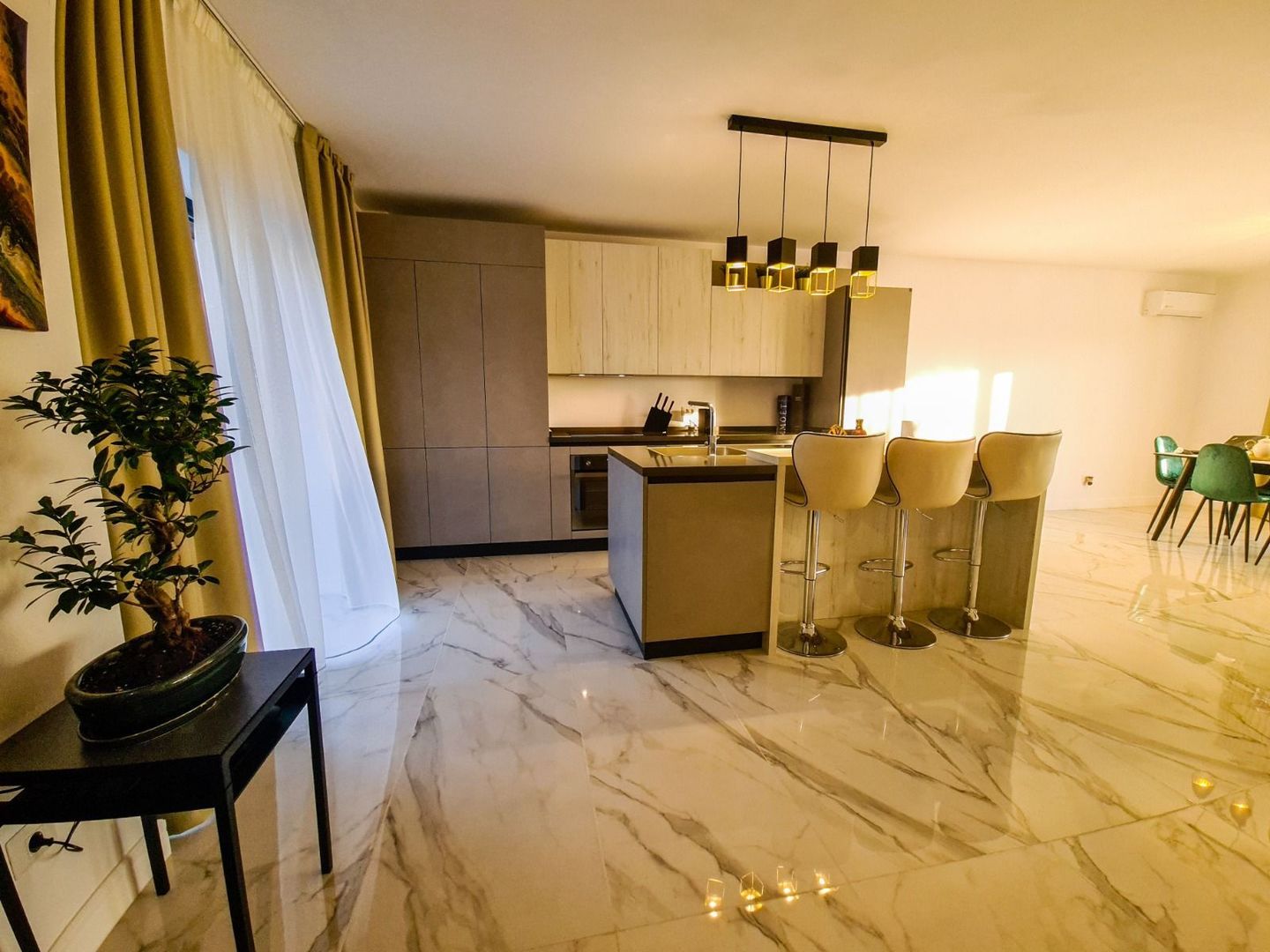 vila 4 camere | Matei Millo | Pipera Andronache | 2 parcari - Poză 2