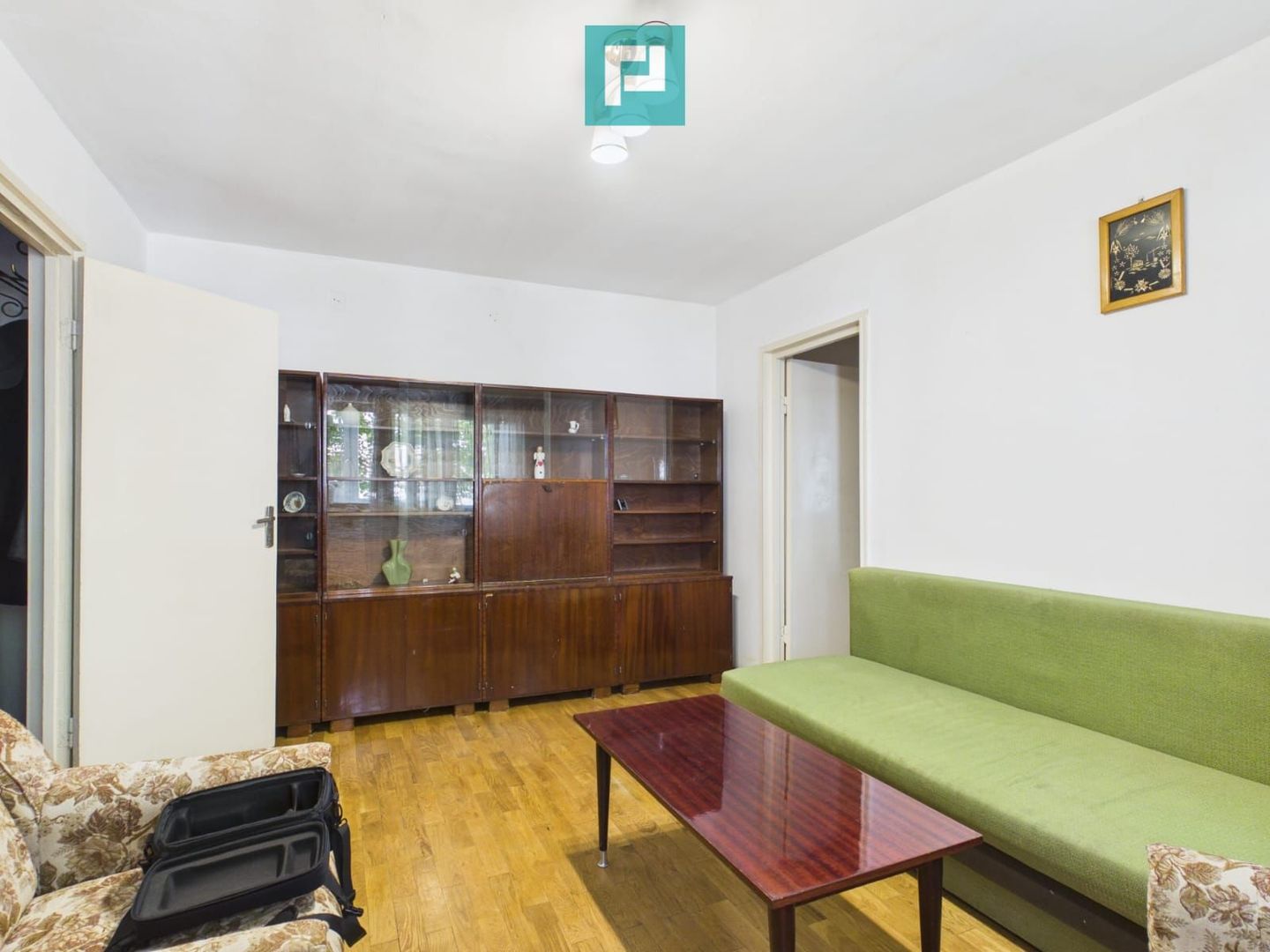 APARTAMENT 2 CAMERE LA PARTER, GRĂDIȘTE - Poză 2