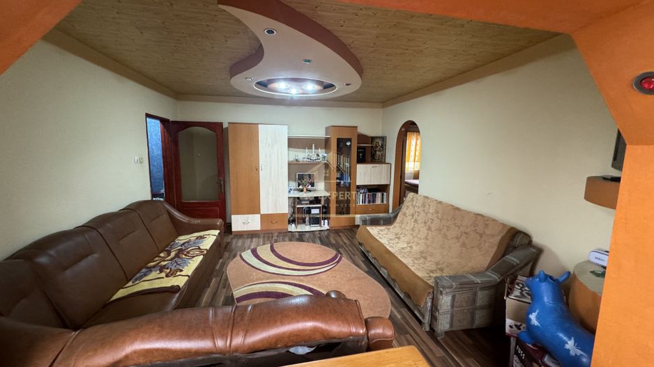 APARTAMENT CU 2 CAMERE, ETAJ 4, GRUI, CAMPULUNG - Poză 1