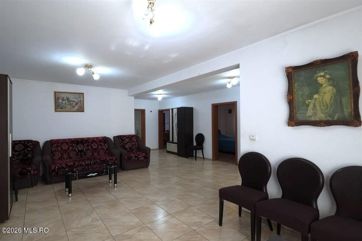 Castelu - Str. Florilor, casa din 2012, teren 737 mp si 106 mp utili - Poză 12