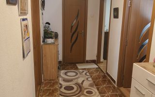 Casa singur in curte zona Astra - Poză 8