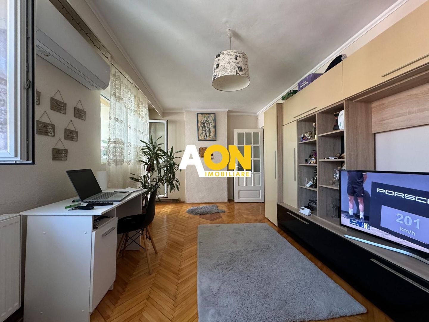 De vanzare apartament 3 camere, Cetate, zona B-dul Transilvaniei - Poză 1