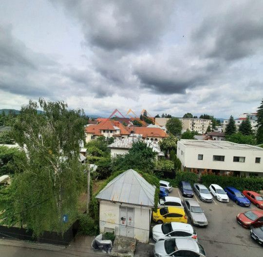 Apartament 3 camere, decomandat, ultracentral, perioada lunga, Campina - Poză 7