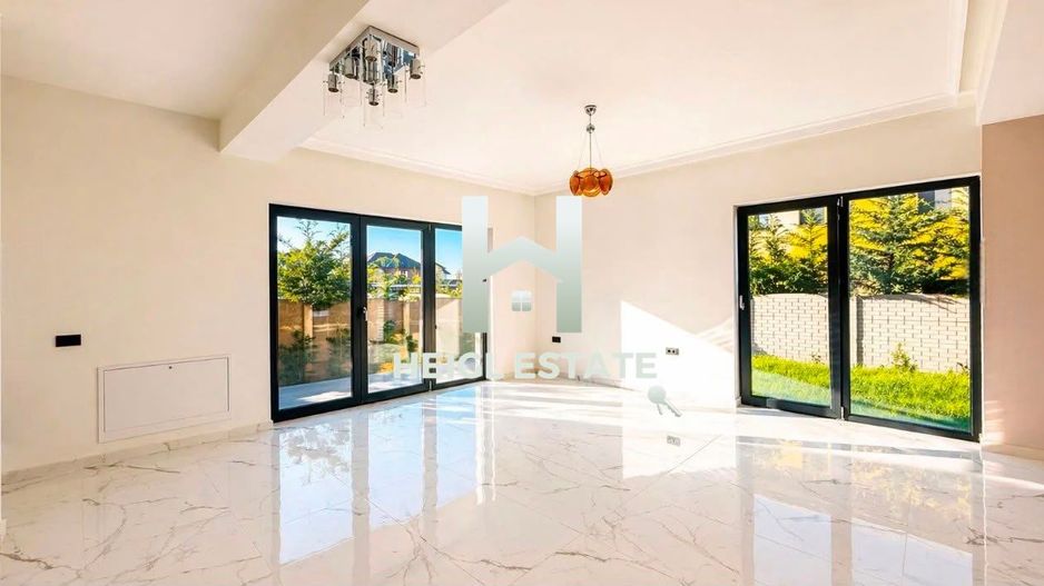 Casa moderna cu 4 camere plus mansarda in Dumbravita pozitionare TOP - Poză 1