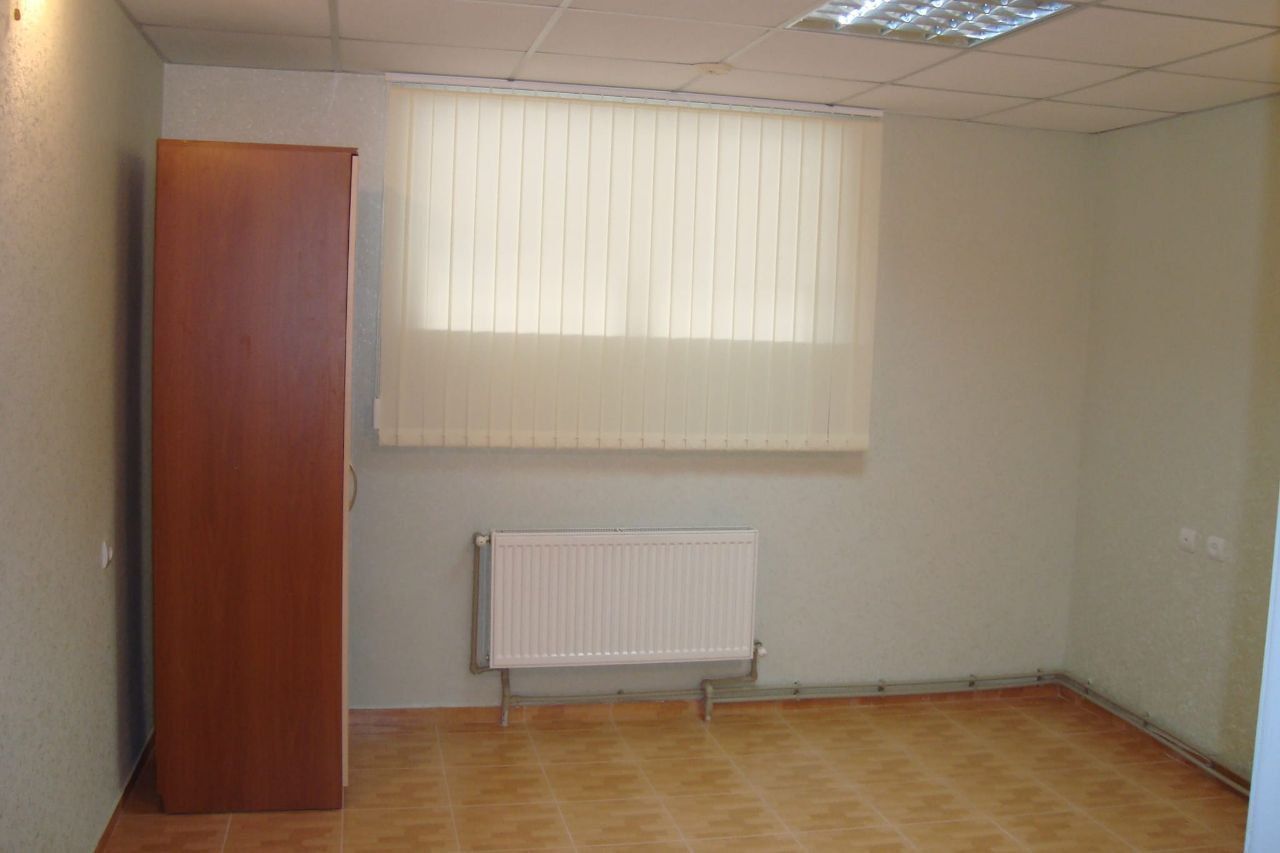 Vânzare oficii la parter, 200mp, perfect pentru magazin, atelier, frizerie, salon cosmetologic, masaj, dentist - Poză 5