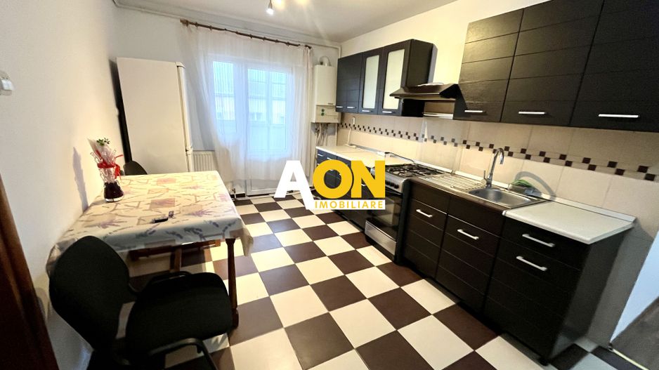 Apartament cu 3 Camere, Decomandat, Zona Tolstoi - Poză 1