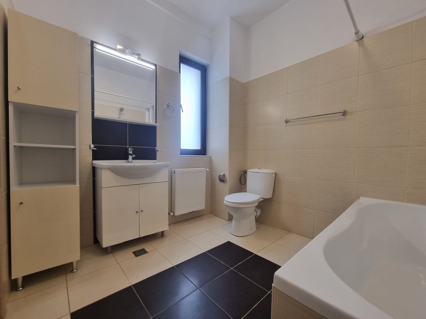 Apartament 2 camere de vanzare--zona Elvila - Poză 4