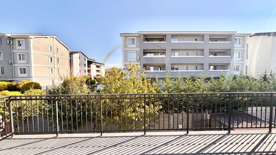 1/2 Duplex - Giroc - zona Planetelor - 4 camere | Poarta electrica - Poză 16