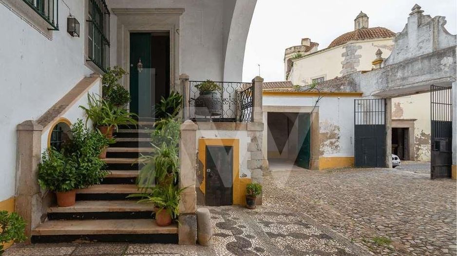 Se vinde Palatul Mesquita Pimentel - Poză 3