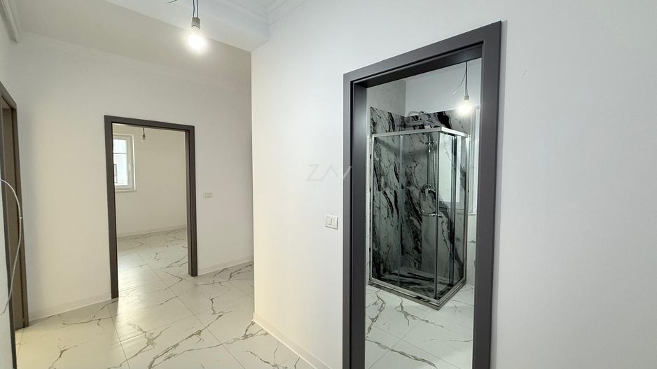 Etaj 1. Decomandat. Loc de parcare. - Poză 9