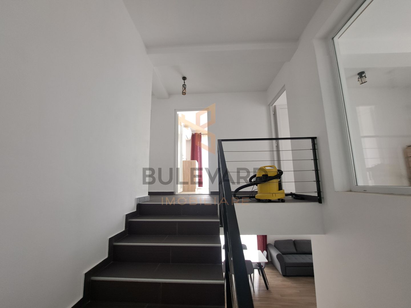 Casa 5 camere, 150 mp utili, 300 mp teren, garaj, cartier Dambul Rotund! - Poză 11